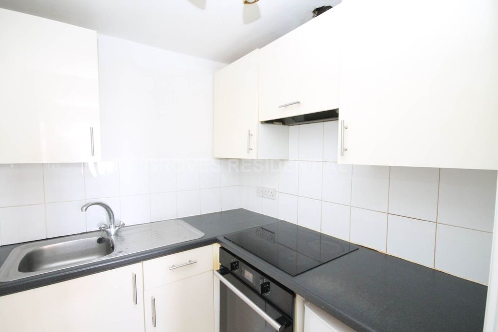 Additional image 4 of Studio for saleCoombe Road, New Malden KT3