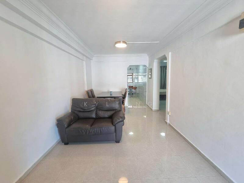 704 West Coast Road photo 3