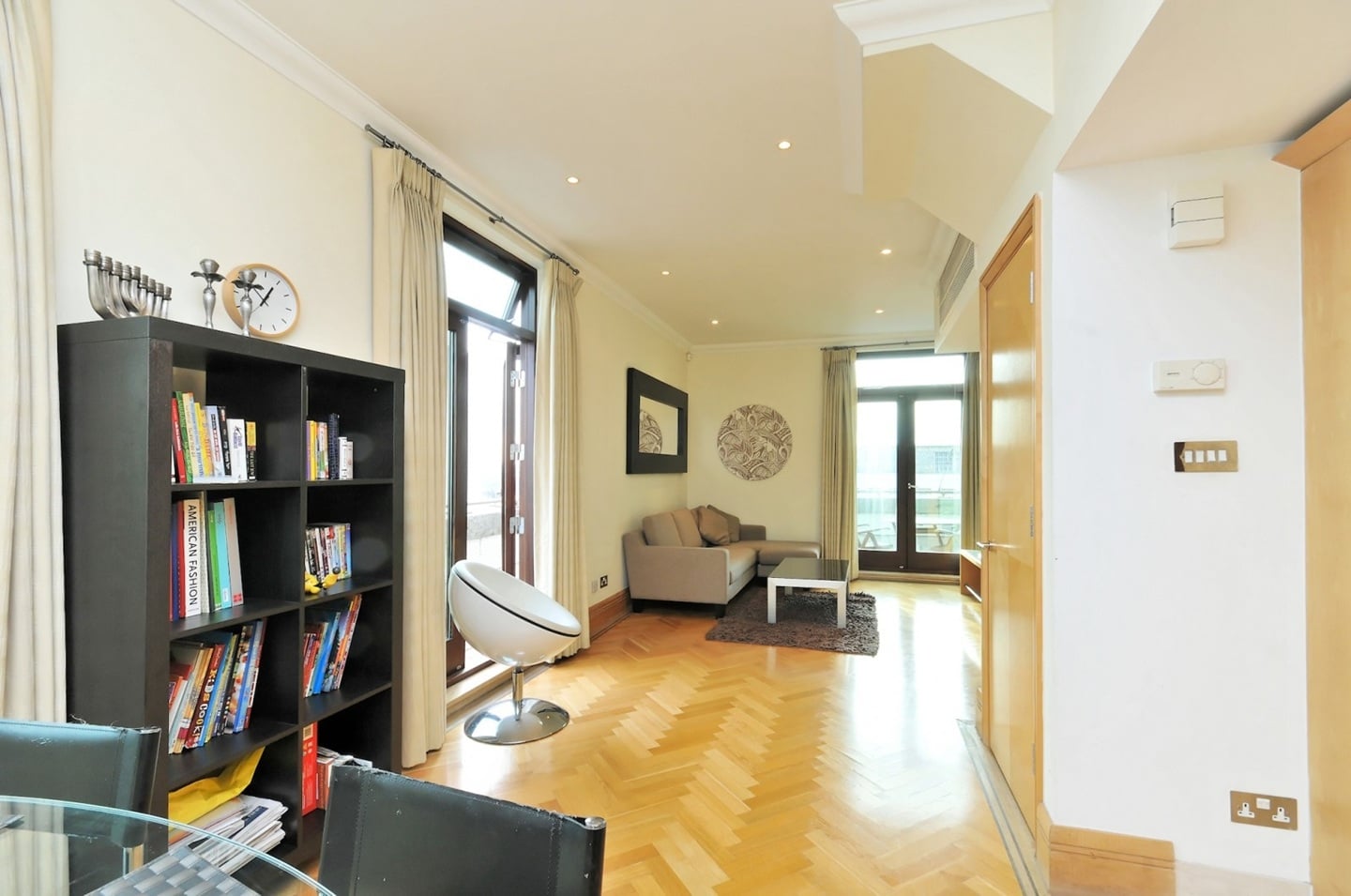 2 Bed Penthouse, Belvedere Road, SE1, N1 7GU photo 4