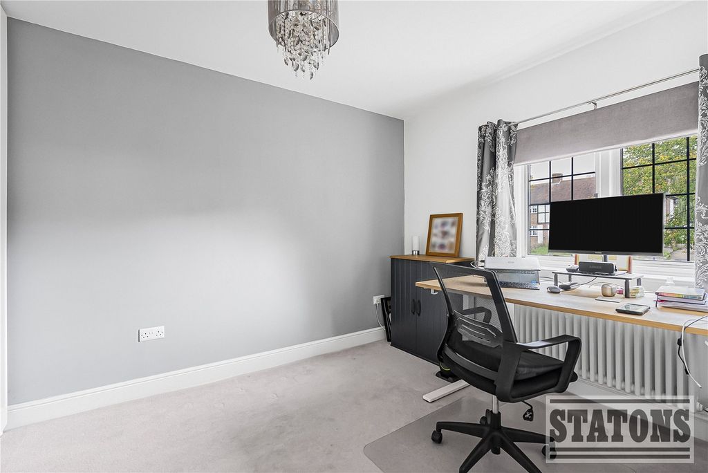 Additional image 11 of 4 bed detached house for saleThe Avenue, Potters Bar, Hertfordshire EN6