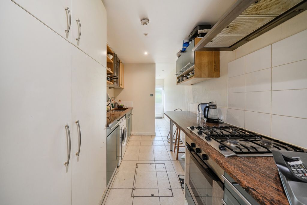 Additional image 12 of 5 bed semi-detached house for saleHawtrey Avenue, Northolt UB5
