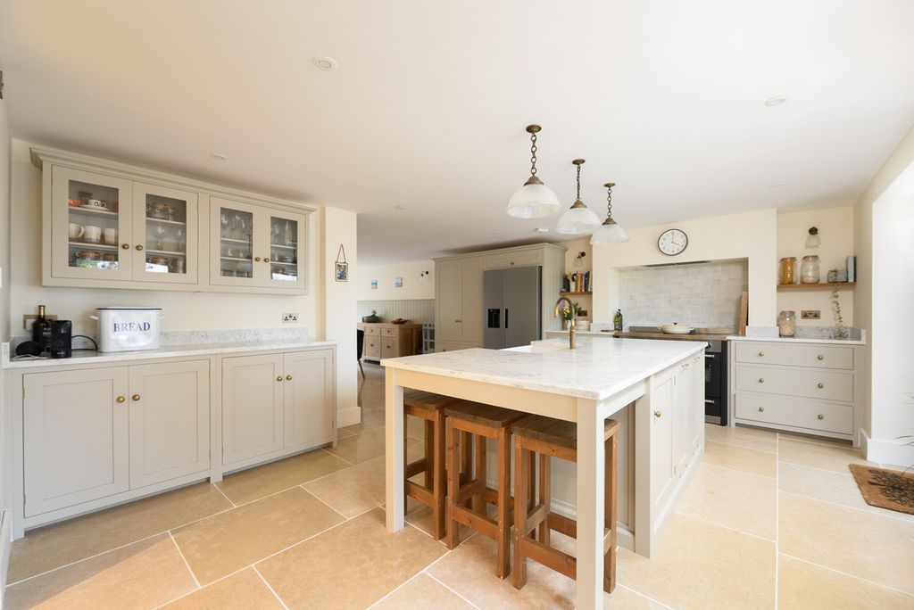 Additional image 5 of 5 bed detached house for saleHighfield Park, Marlow SL7