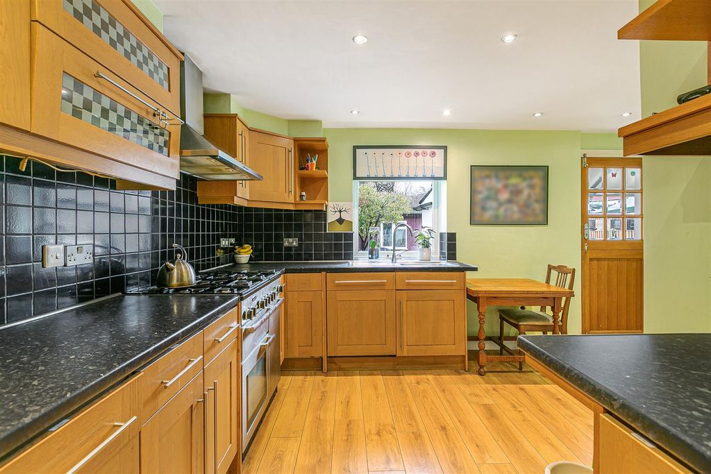 Additional image 34 of 5 bed terraced house for saleClarence Avenue, New Malden KT3