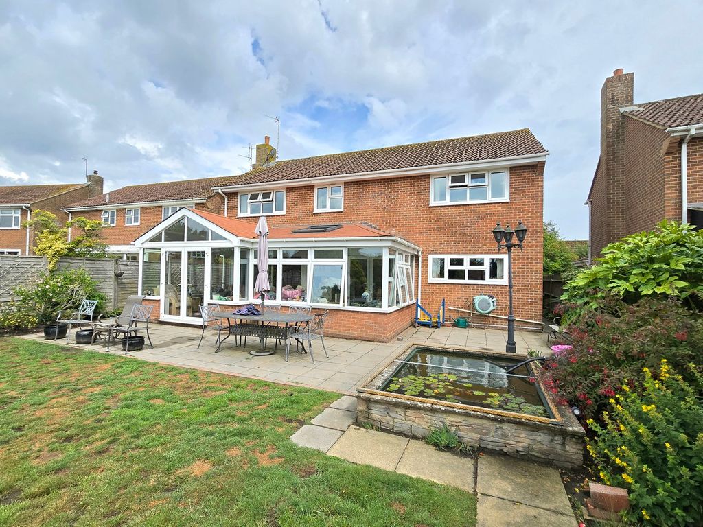 5 bed detached house for saleCoverdale Avenue, Cooden, Bexhill-On-Sea TN39