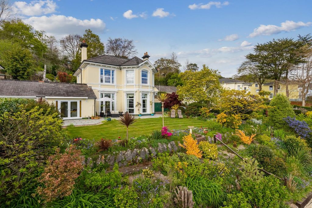 6 bed link detached house for saleCollege Road, Newton Abbot TQ12