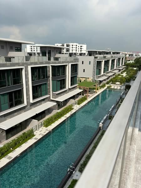 100 Belgravia Drive photo 4
