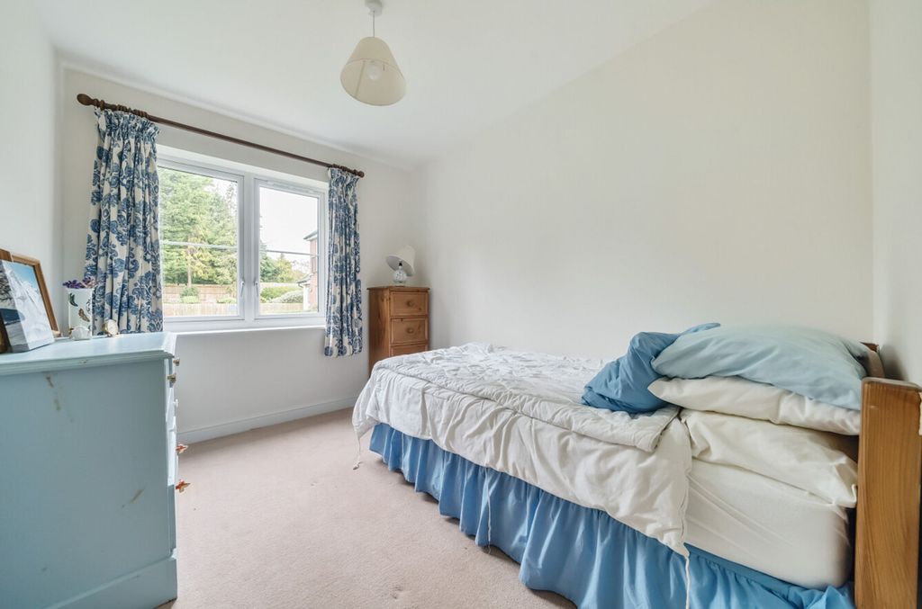 Additional image 2 of 2 bed flat for saleEaves Court, Princes Risborough HP27