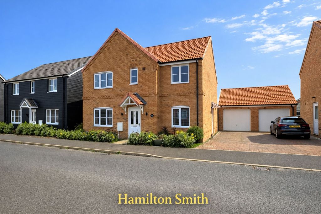 5 bed detached house for saleWestbrook Drive, Leiston IP16