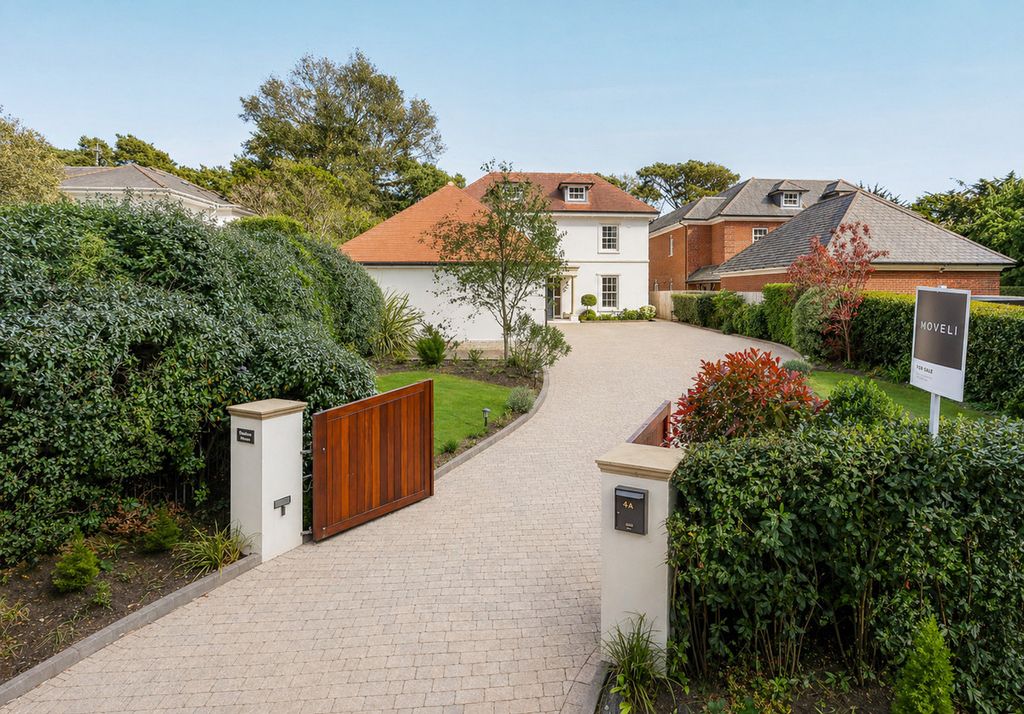4 bed detached house for saleBingham Avenue, Poole BH14