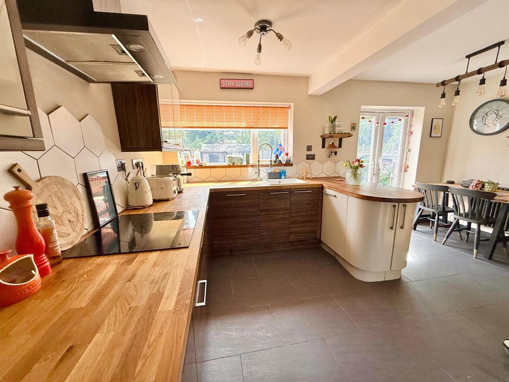 Additional image 2 of 2 bed terraced house for saleWarwick Road, Macclesfield SK11