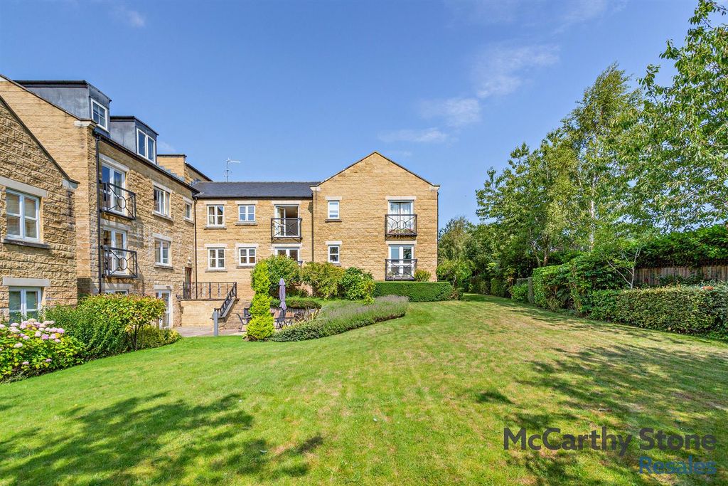 Additional image 2 of 2 bed flat for saleHollis Court, Castle Howard Road, Malton YO17