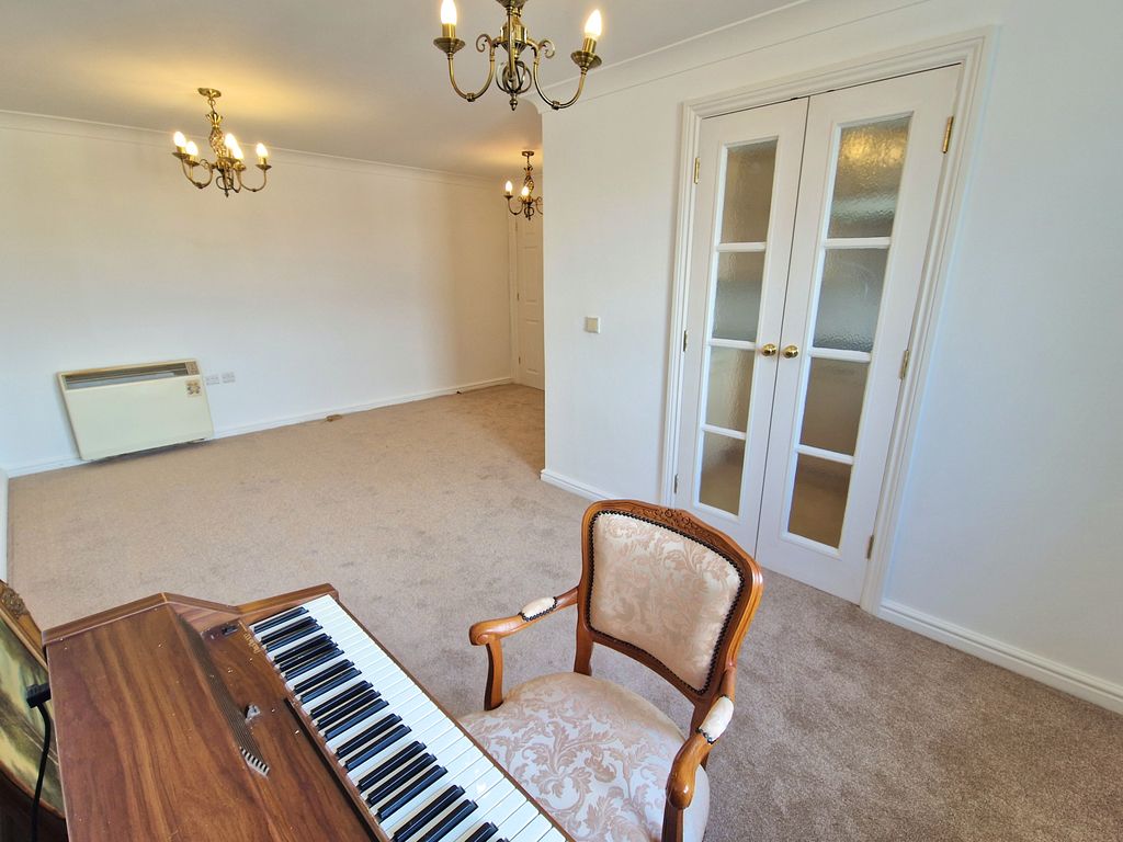 Additional image 3 of 1 bed flat for saleStoneleigh Court, John Street, Porthcawl CF36