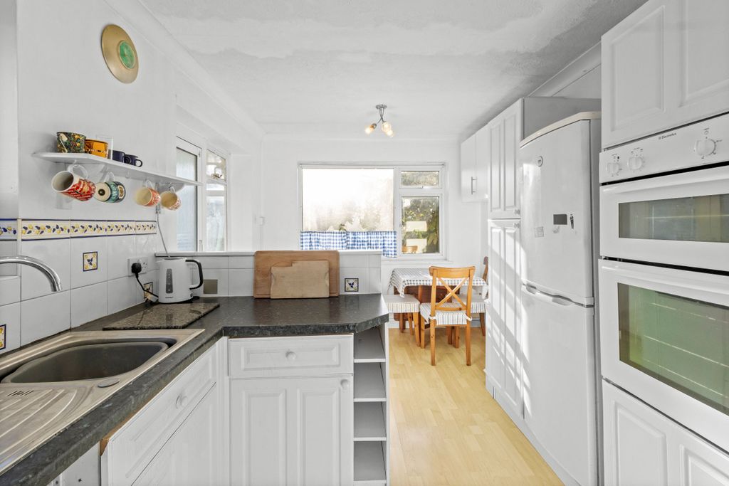 Additional image 7 of 4 bed chalet for saleRailway Road, Newhaven BN9