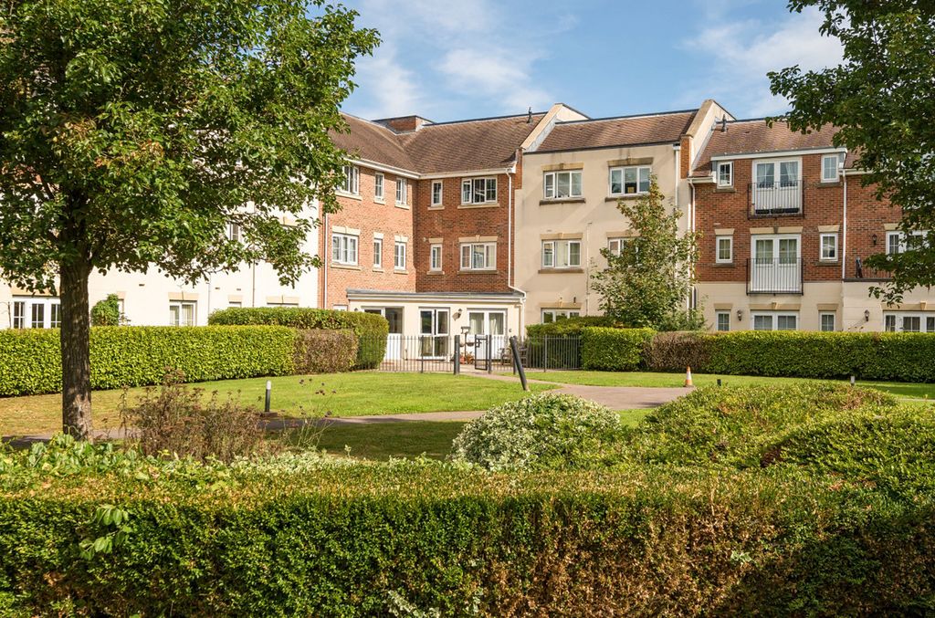 Additional image 17 of 2 bed flat for saleSpiro Close, Pulborough RH20