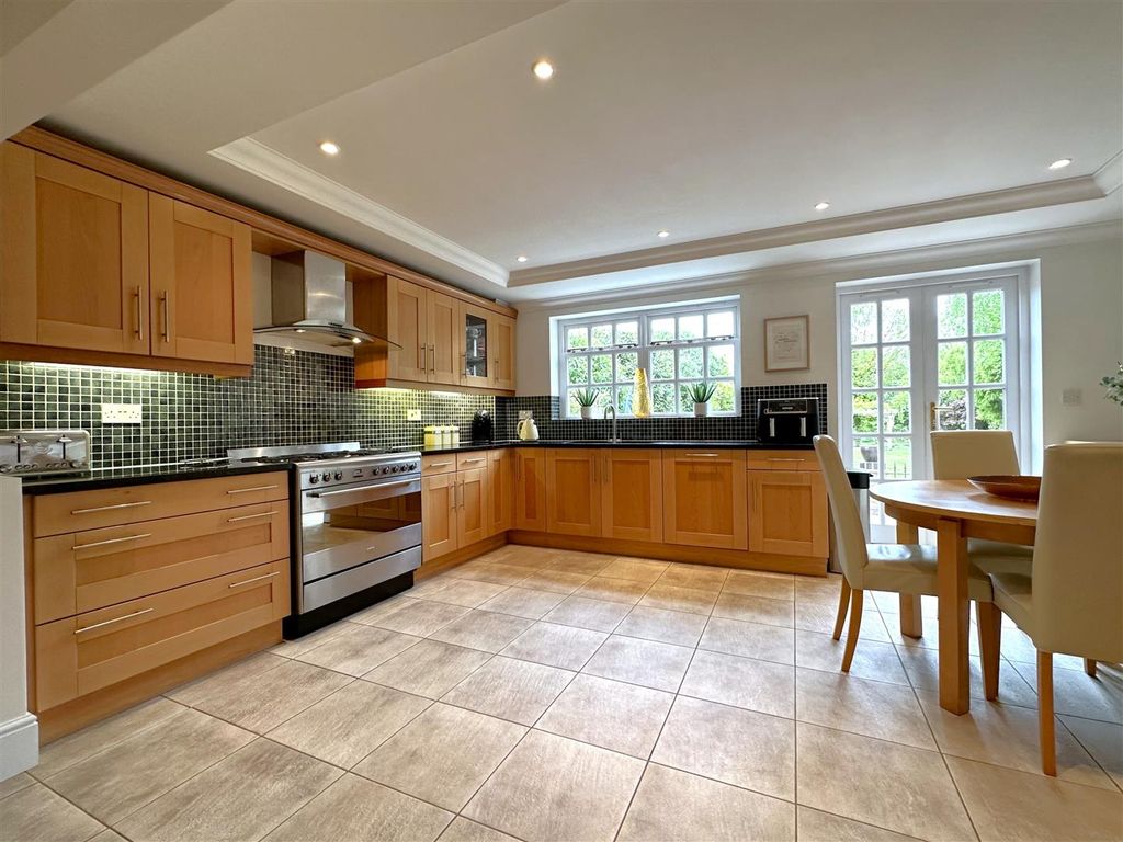 Additional image 6 of 4 bed detached house for saleOld Orchard, Farndon Road, Newark NG24
