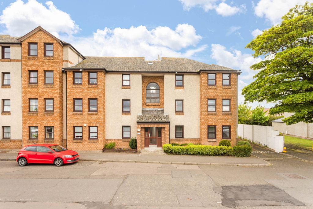 2 bed flat for sale4 The Paddock, Balcarres Road, Musselburgh EH21