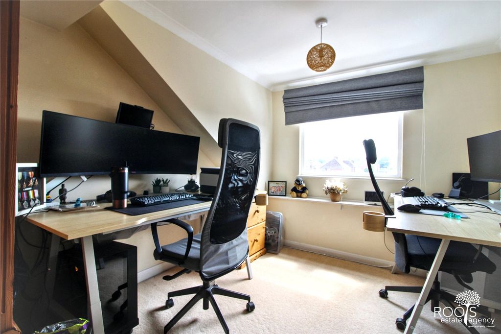 Additional image 14 of 5 bed semi-detached house for saleCraven Road, Newbury RG14