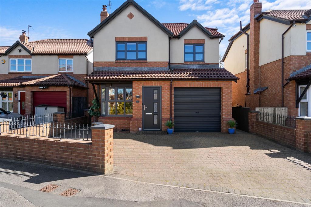 3 bed detached house for saleStapylton Drive, Horden, Peterlee SR8