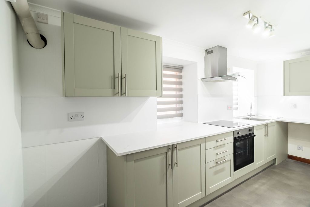 Additional image 2 of 2 bed flat for saleUpper Hall Street, Montrose DD10