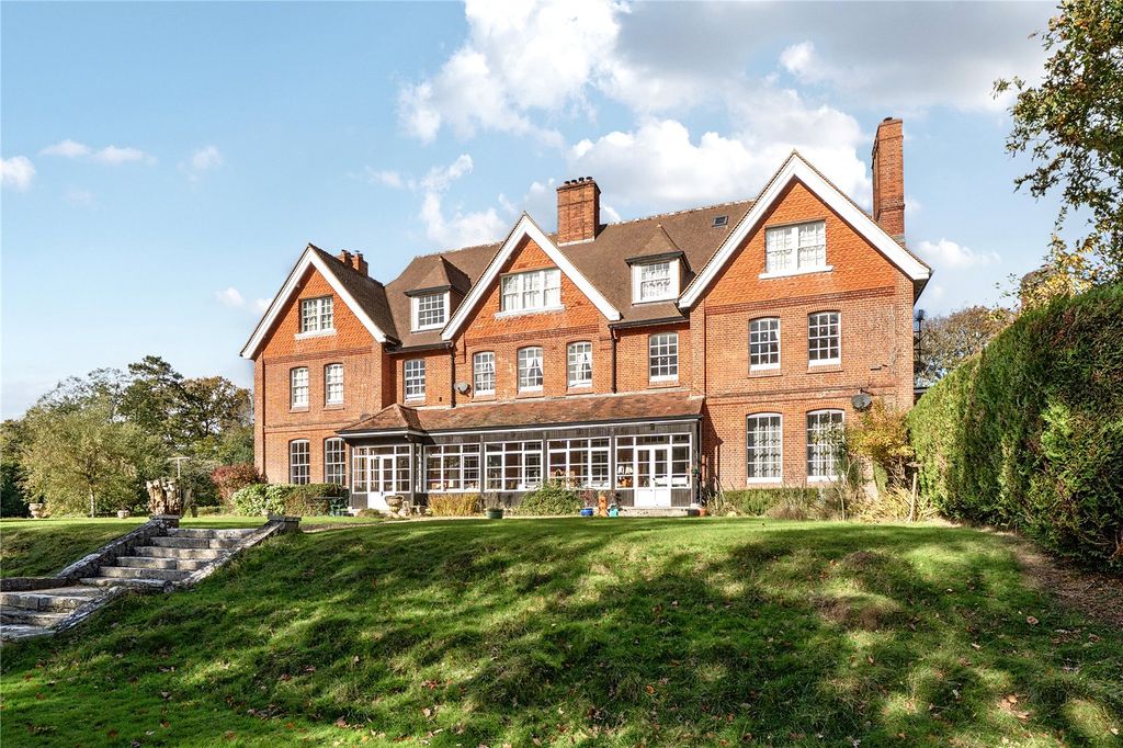2 bed flat for saleBrook, Lyndhurst, Hampshire SO43