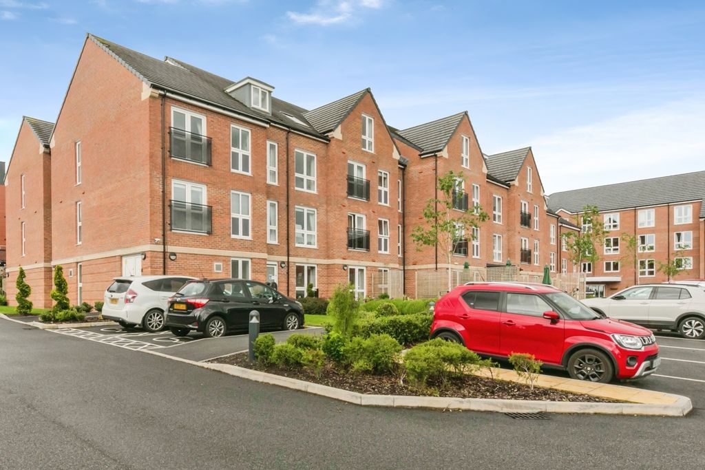 2 bed flat for saleCoare Street, Macclesfield, Cheshire SK10