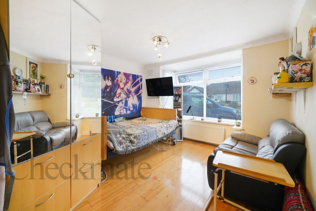 Additional image 10 of 4 bed semi-detached bungalow for saleMoat Farm Road, Northolt UB5