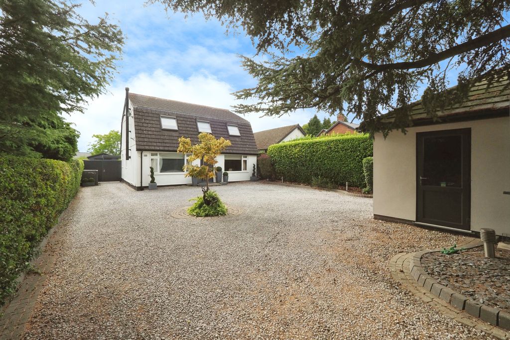 4 bed detached house for salePoplar Grove, Mansfield NG19