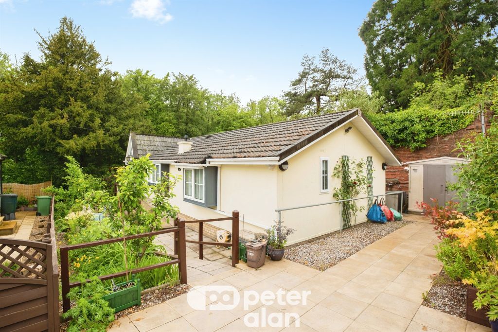 2 bed mobile/park home for saleWoodland Park, Pontypool NP4