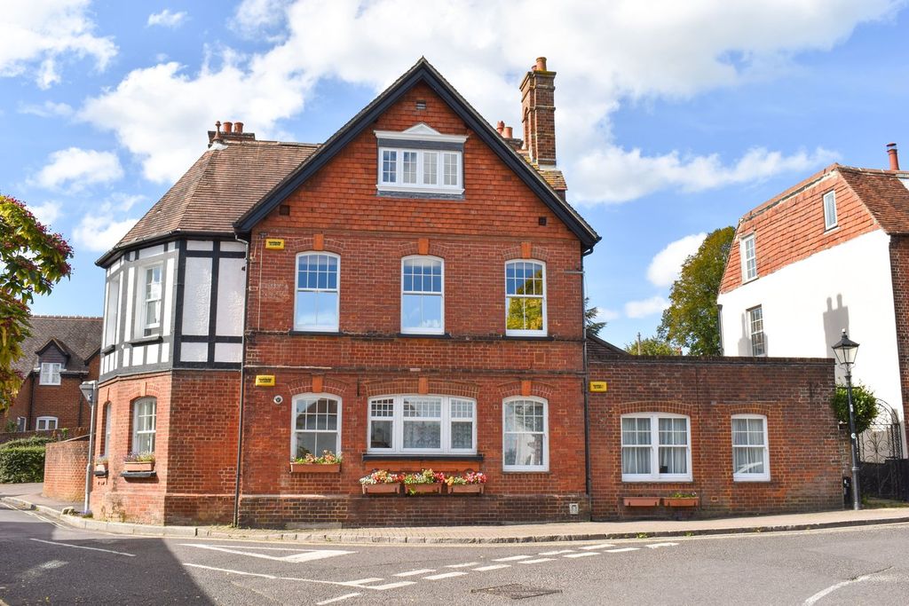 3 bed maisonette for saleGrove Road, Lymington SO41
