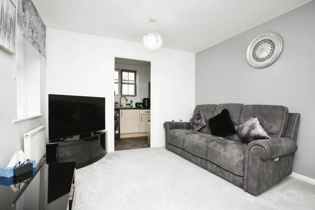 2 bed flat for saleSilken Court, Nuneaton CV11