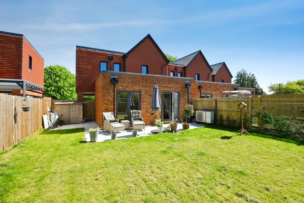 2 bed end terrace house for saleFarriers Field, Easebourne, Midhurst, West Sussex GU29