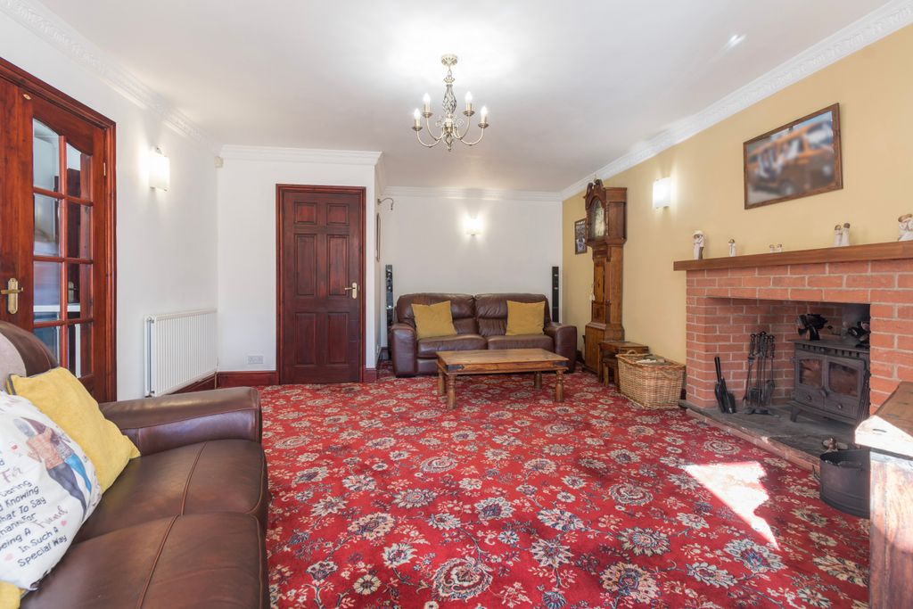 Additional image 4 of 4 bed detached house for saleKnottingley Road, Pontefract WF8