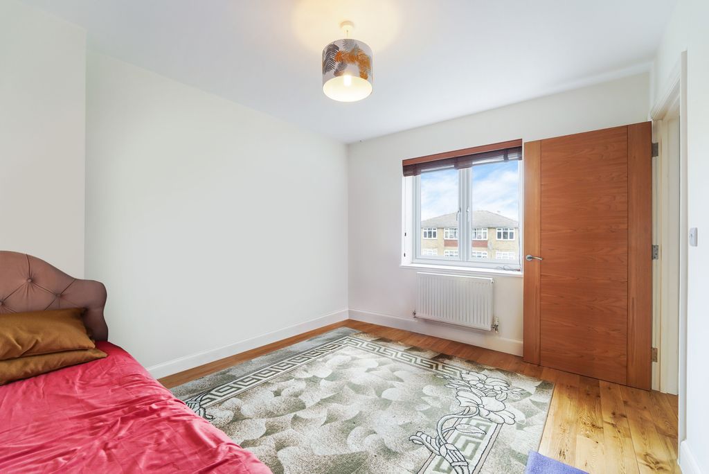 Additional image 16 of 4 bed semi-detached house for salePollard Road, Morden SM4