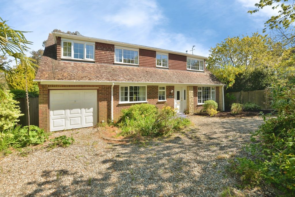 3 bed detached house for saleBlenheim Road, Littlestone, New Romney, Kent TN28