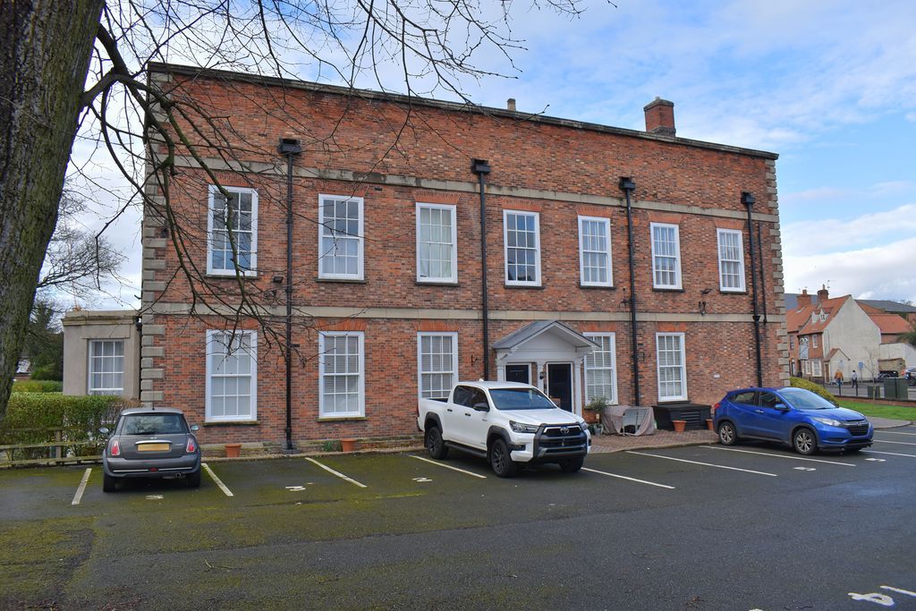 Additional image 2 of 2 bed flat for saleBalderton Gate, Newark NG24