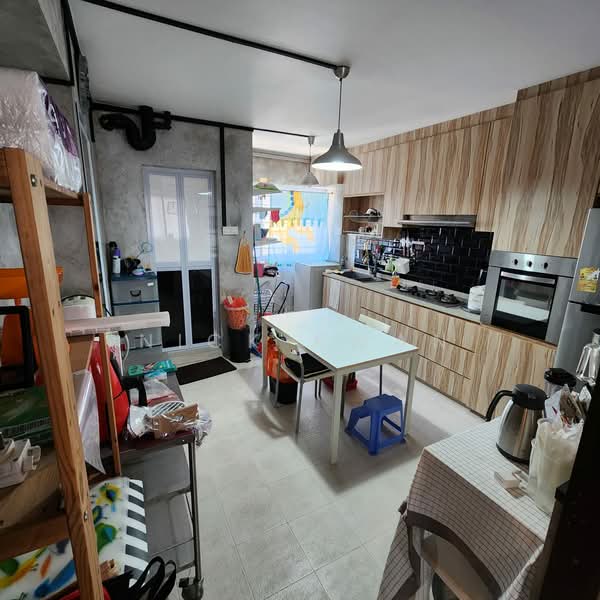 514 Pasir Ris Street 52 photo 3