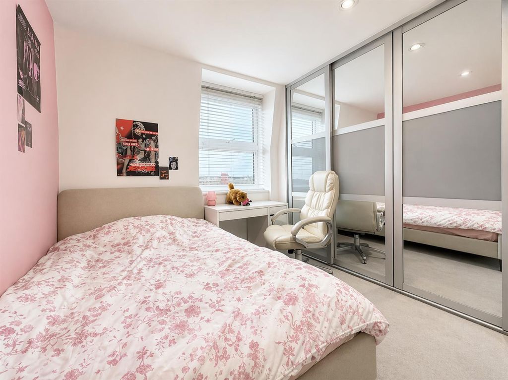 Additional image 10 of 3 bed flat for saleBurlington Road, New Malden KT3