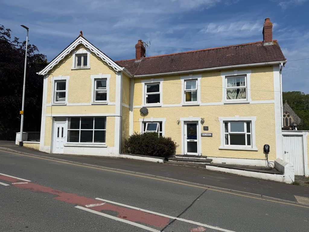 5 bed detached house for saleRectory Square, New Quay SA45
