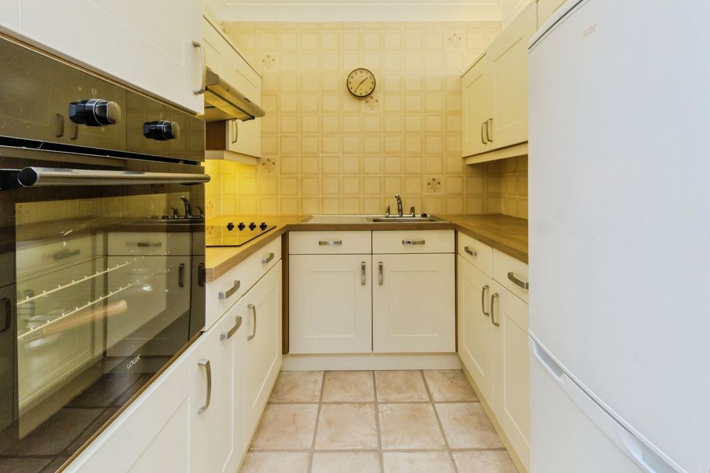 Additional image 2 of 1 bed flat for saleTabley Road, Knutsford, Cheshire WA16