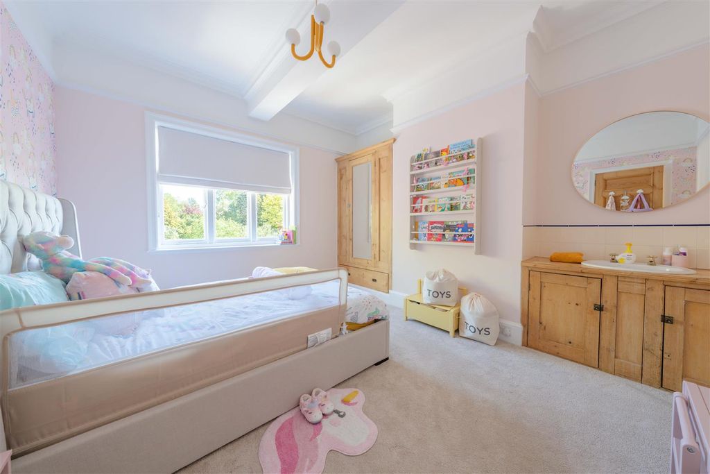 Additional image 19 of 7 bed semi-detached house for saleAbington Park Crescent, Northampton NN3