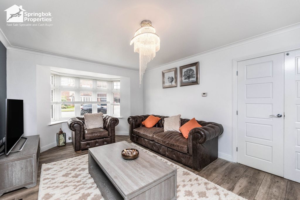 4 bed detached house for salePrinces Drive, Pontefract, West Yorkshire WF8 photo 5