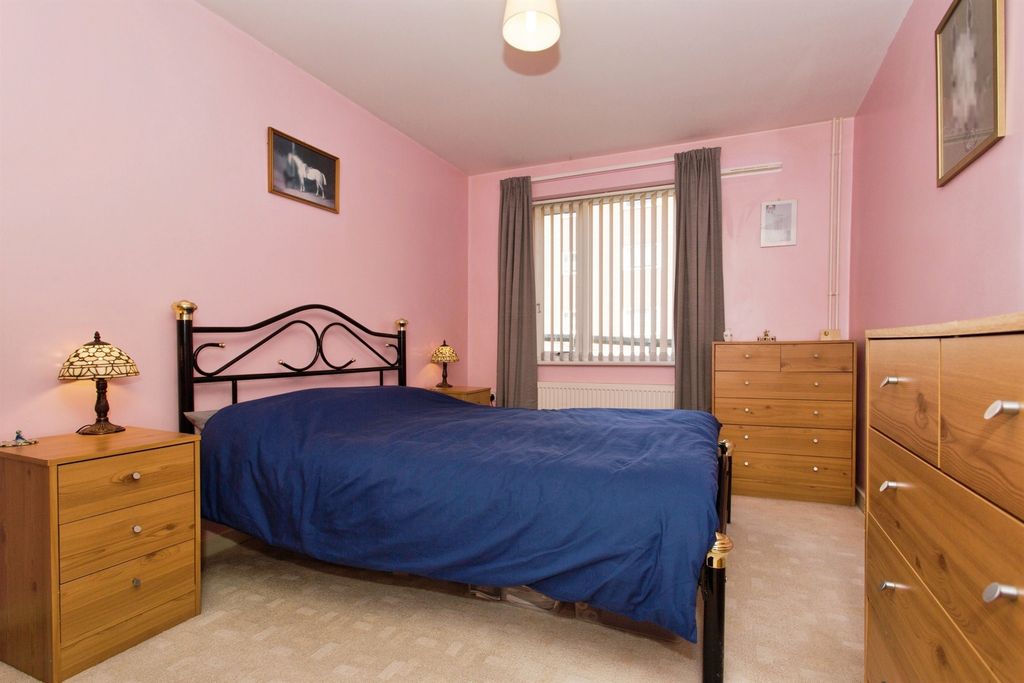 Additional image 8 of 2 bed flat for saleSkeaping Close, Newmarket CB8