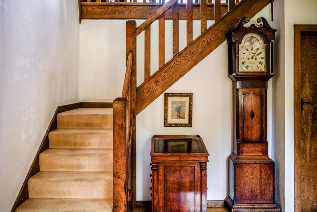 Additional image 5 of 6 bed detached house for salePeter Avenue, Oxted RH8