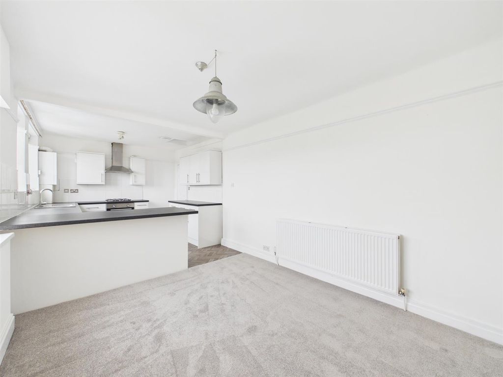 Additional image 40 of 5 bed flat for salePensby Road, Heswall, Wirral CH60