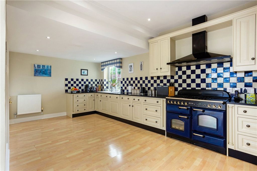 Additional image 7 of 6 bed detached house for saleBath Road, Marlborough, Wiltshire SN8