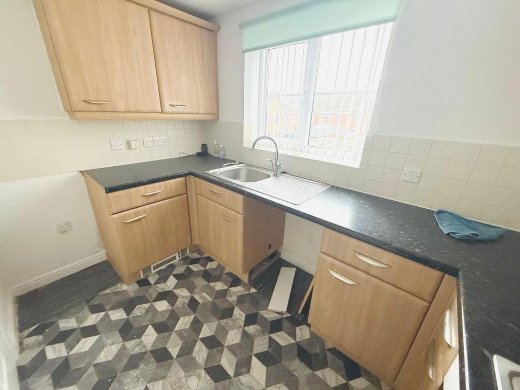 Additional image 2 of 2 bed flat for salePennyfields, Bolton-Upon-Dearne, Rotherham S63