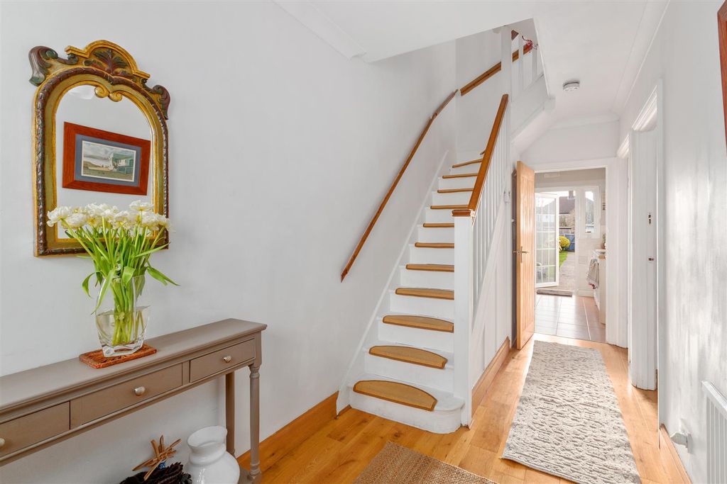 Additional image 3 of 4 bed property for saleWestcroft Gardens, Morden SM4
