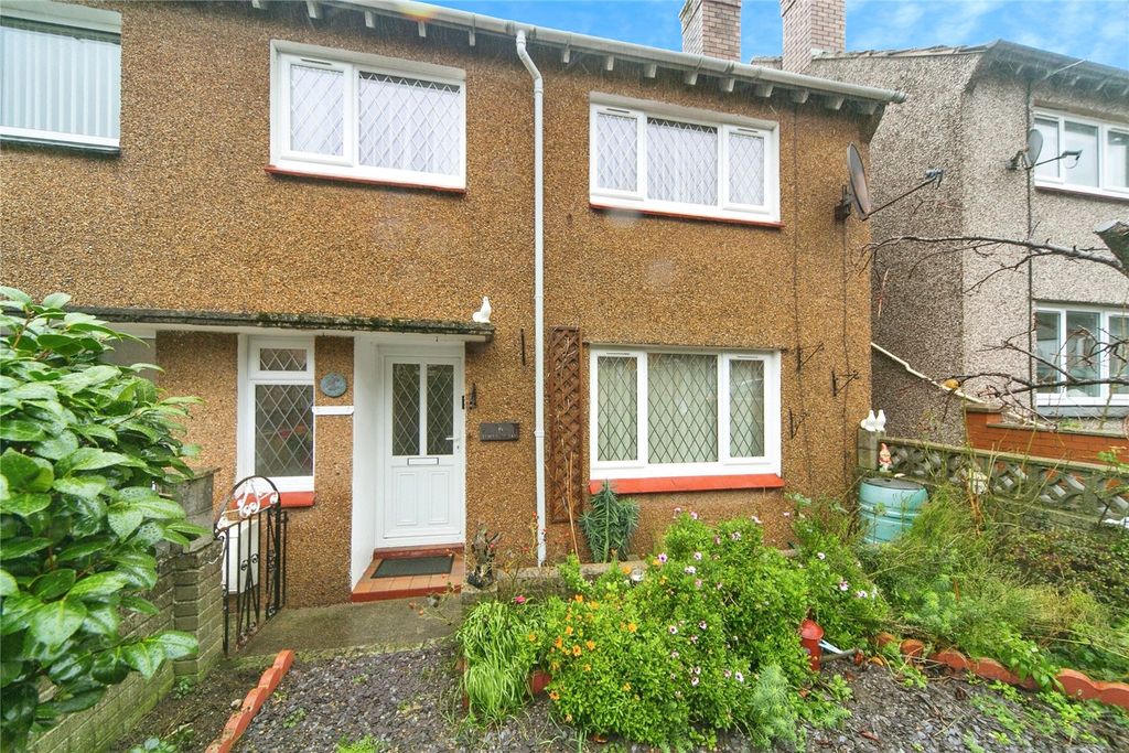3 bed semi-detached house for saleLlwyn Gwgan, Llanfairfechan, Conwy LL33