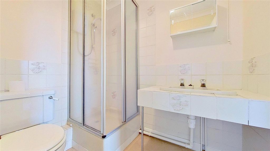 Additional image 16 of 2 bed flat for saleKings Court, Brighton Road, Lancing, West Sussex BN15