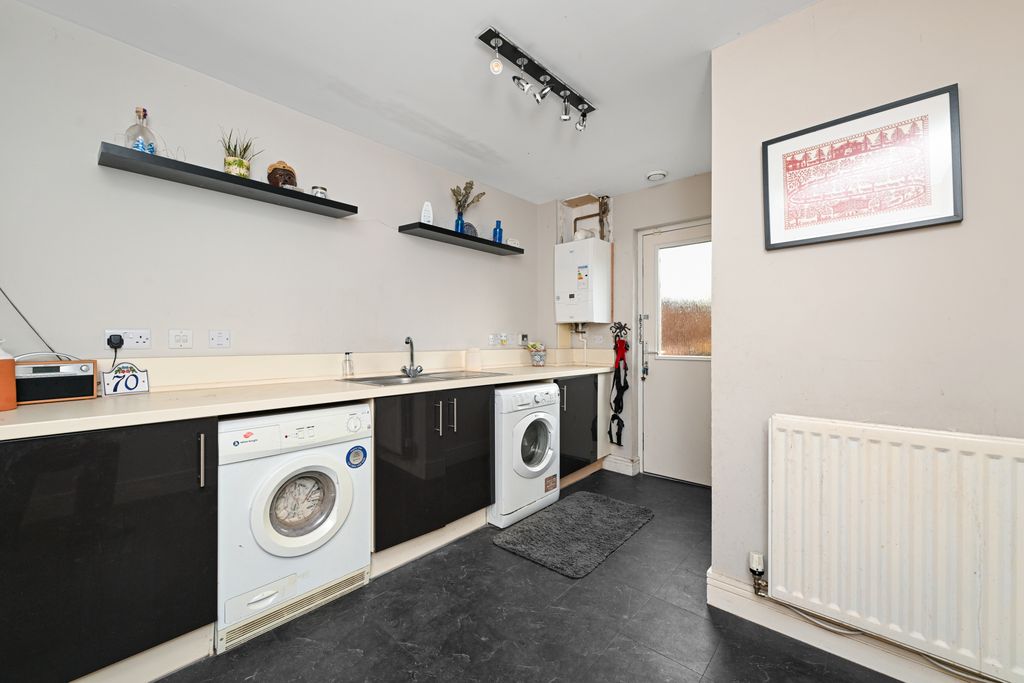 Additional image 13 of 4 bed town house for sale70 Burnbrae Road, Bonnyrigg EH19
